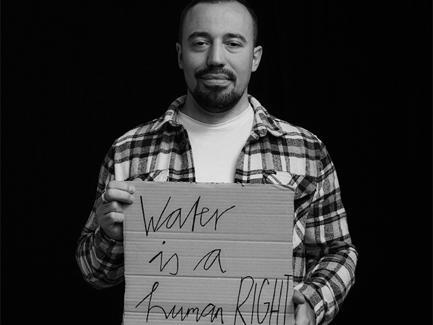 Zeki_waterisahumanright